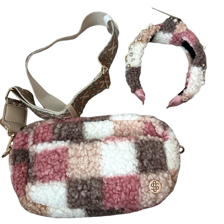 NWT Simply Southern Cozy Sherpa Crossbody Purse With Matching Headband NWT Simply Southern Cozy Sherpa Crossbody Purse With Matching Headband