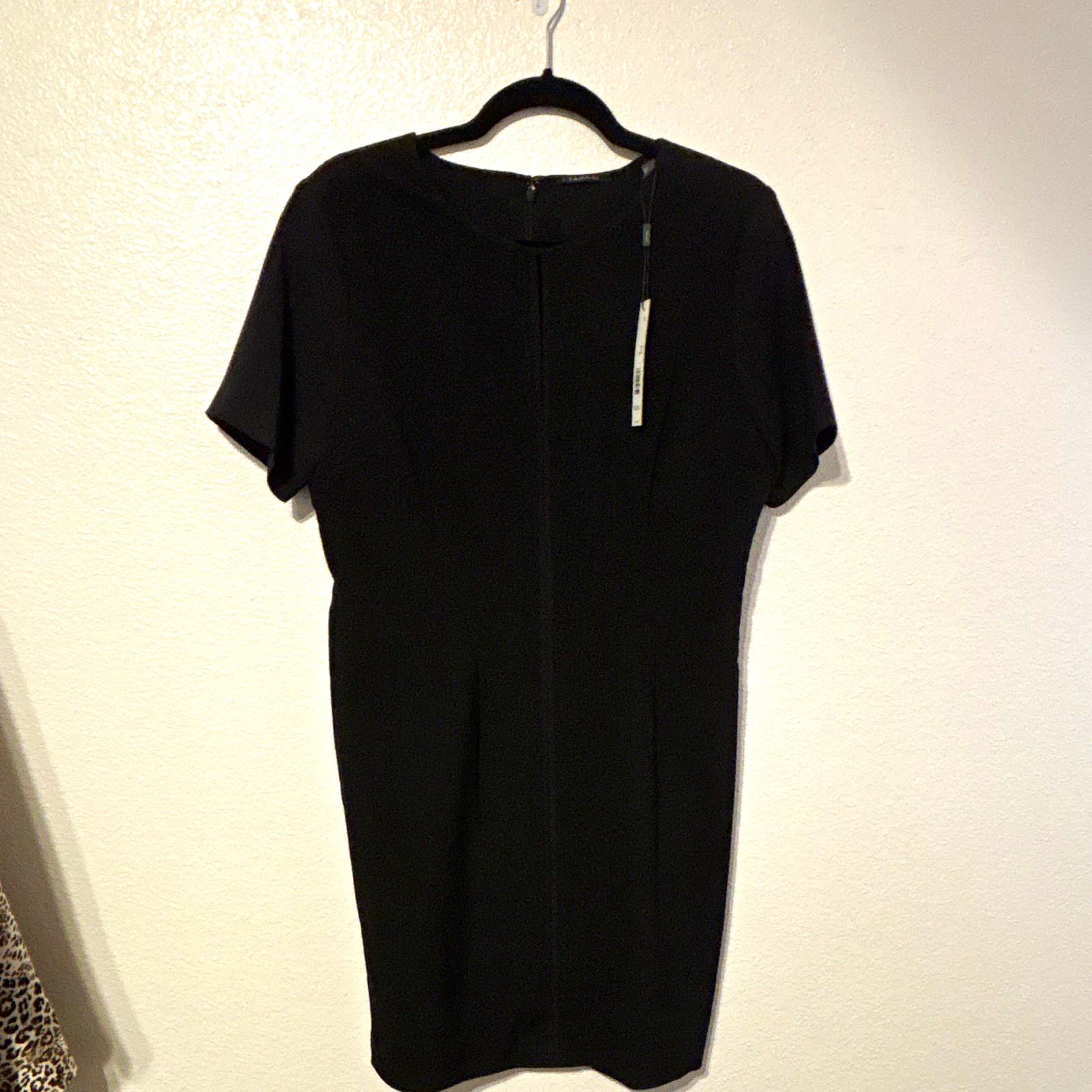 Tahari Women’s Sheath Dress Knee Length Short Sleeve Round Neck Black Size