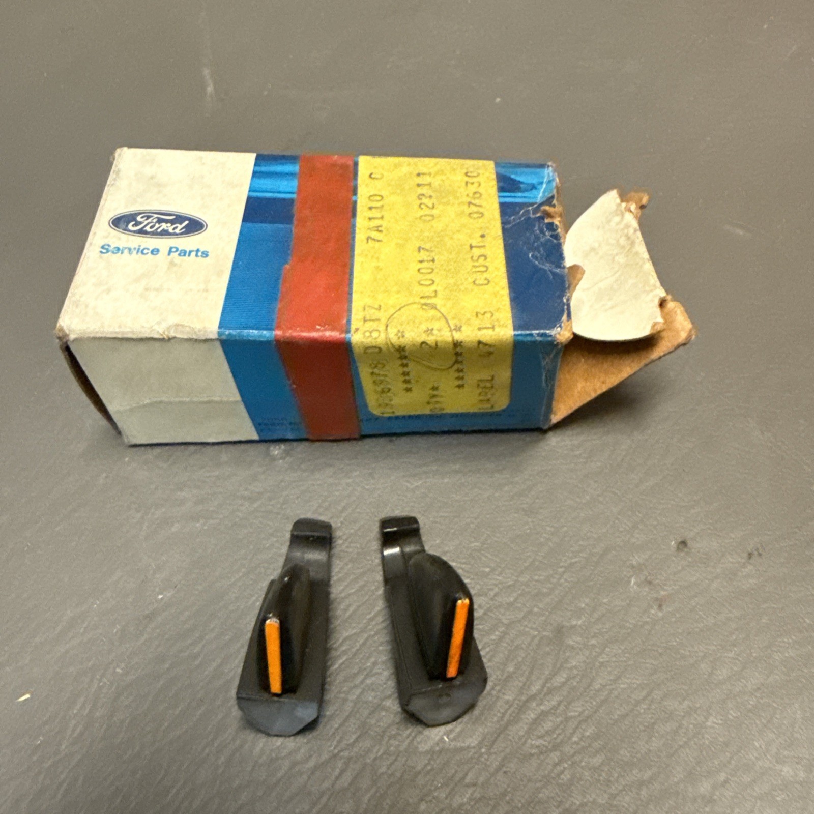 New OEM Ford D8TZ-7A110-C Gear Shift Indicator NOS
