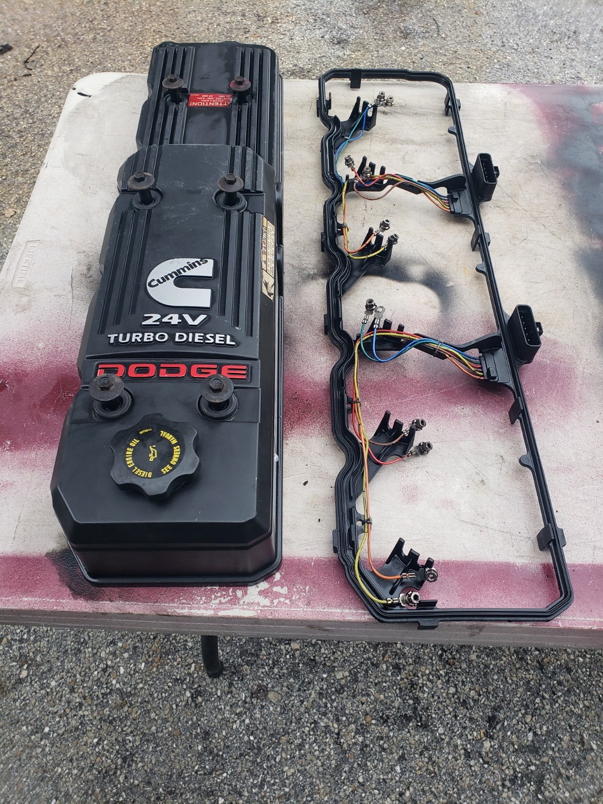 2006-07 OEM Dodge Ram 2500 3500 5.9L Cummins Valve Cover P/N 4931453 