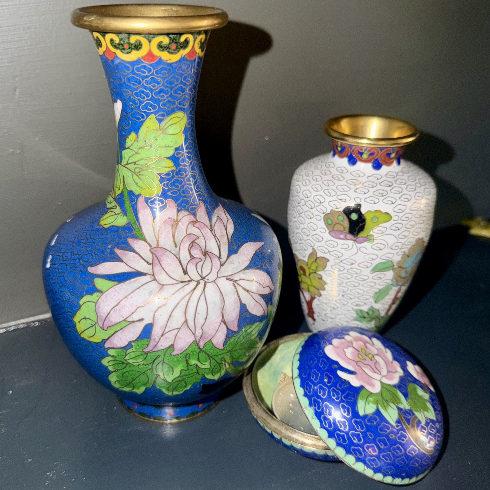 Vintage Chinese Handmade Cloisonné Lot Trinket Box Gilt Vase Brass Cobalt Enamel Vintage Chinese Handmade Cloisonné Lot Trinket Box Gilt Vase Brass Cobalt Enamel