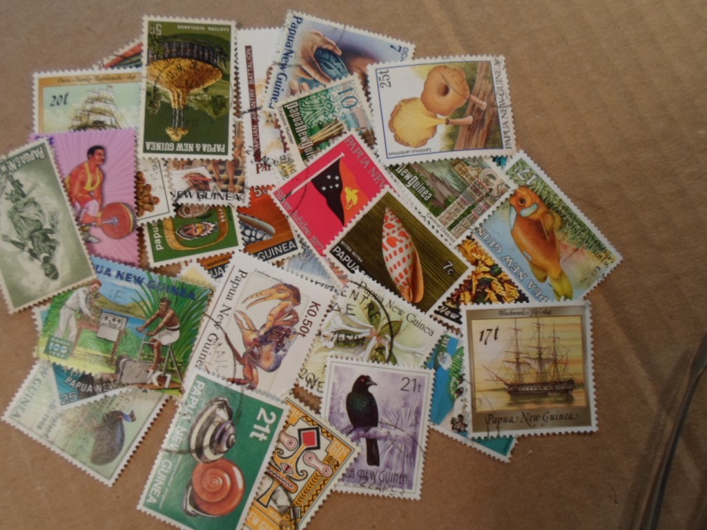 Collection lot 35 different stamps of Papua & New Guinea