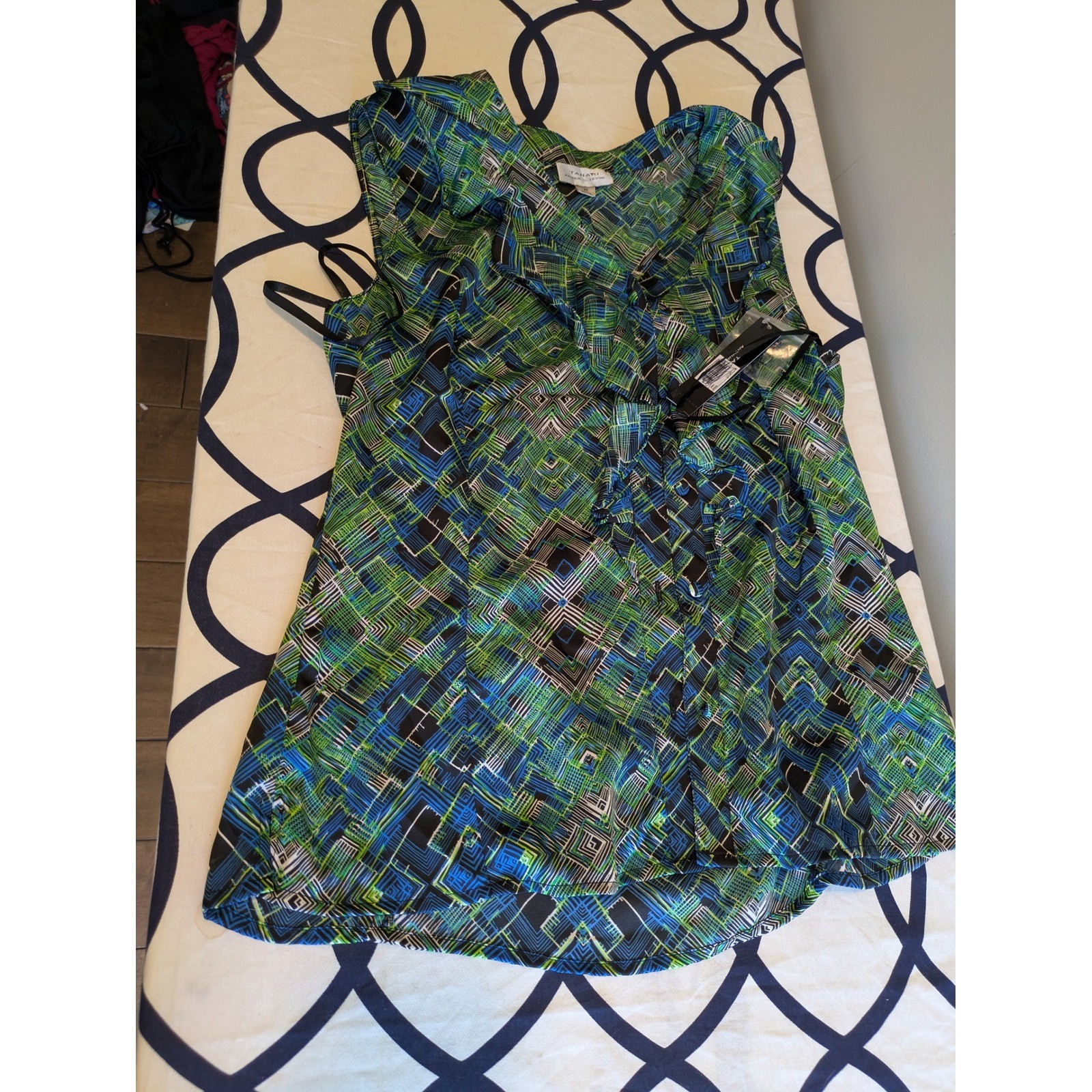 Tahari Arthur S. Levine Green Blue Geometric Ruffle Blouse NWT M 5288M651