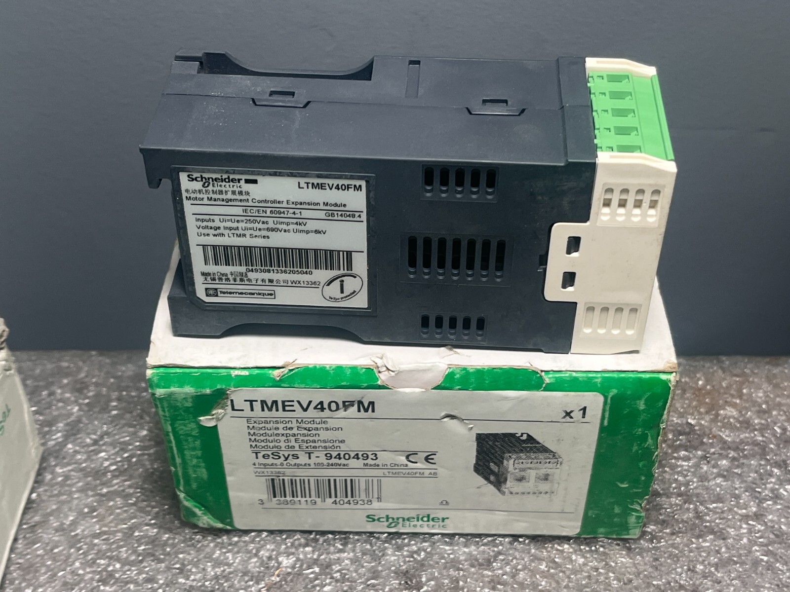 NEW IN BOX TELEMECANIQUE GROUPE SCHNEIDER LTMEV40FM Controller Expansion Module