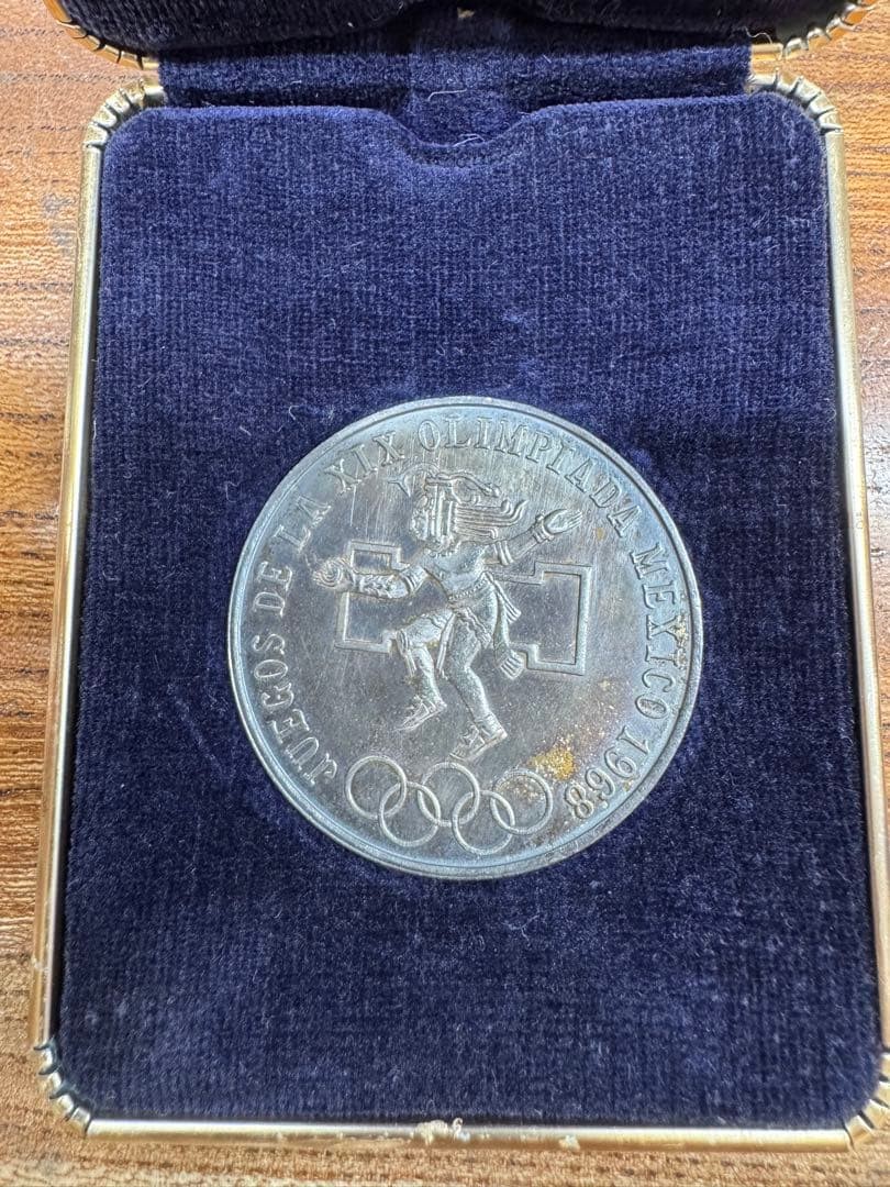 1968 MEXICO OLYMPIC SILVER SV925 MEDAL From Japan W/Box Used