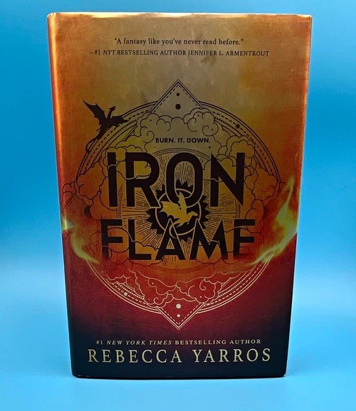Iron Flame Rebecca Yarros 1st/1st Black Sprayed Edges Italy CH 17 MISPRINT Iron Flame Rebecca Yarros 1st/1st Black Sprayed Edges Italy CH 17 MISPRINT