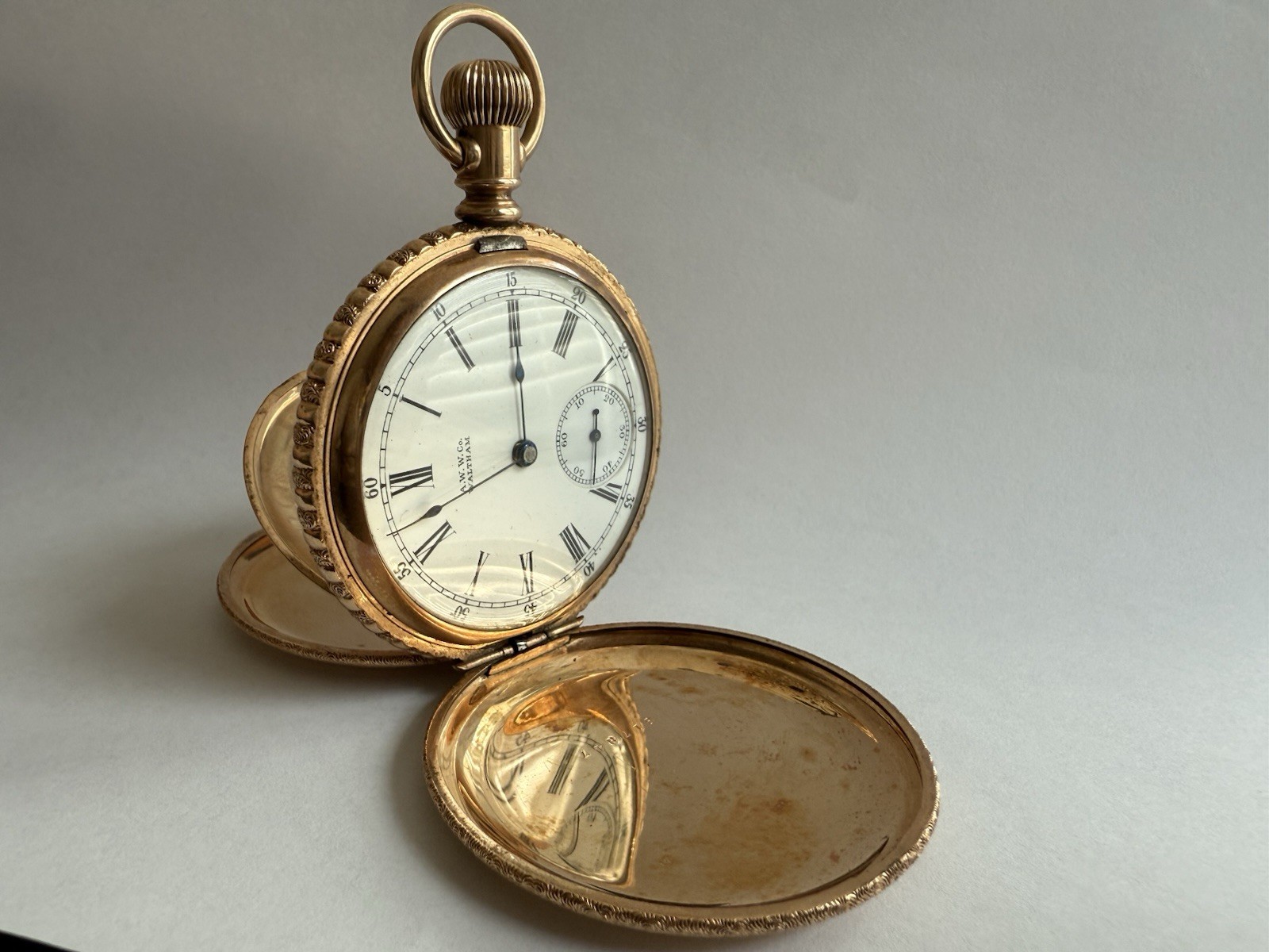 A.W.W.Co Waltham Pocket Watch~7062713,C.W.C.Co Gold Fill Case~617847,Vietnam Art A.W.W.Co Waltham Pocket Watch~7062713,C.W.C.Co Gold Fill Case~617847,Vietnam Art