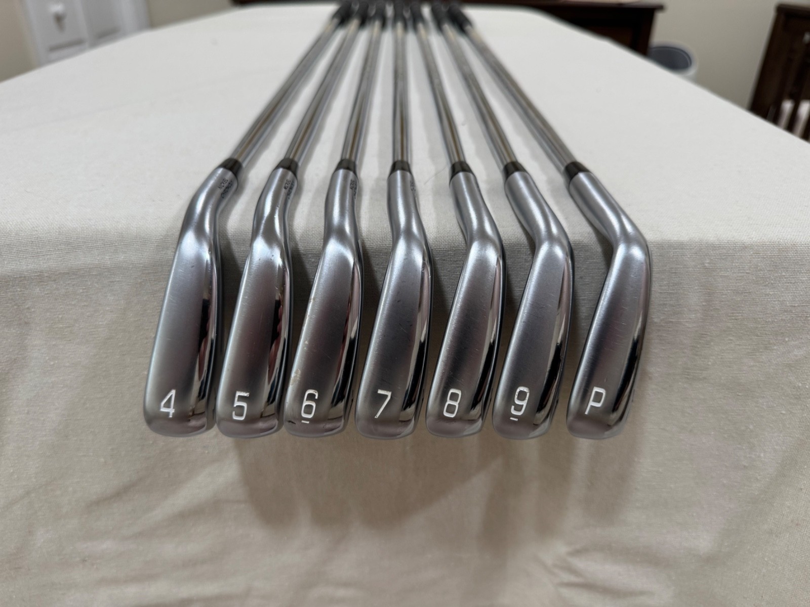 Mizuno JPX 923 Hot Metal Pro Iron Set 4-Pw Dynamic Gold 105 RH S300 Stiff Shaft Mizuno JPX 923 Hot Metal Pro Iron Set 4-Pw Dynamic Gold 105 RH S300 Stiff Shaft