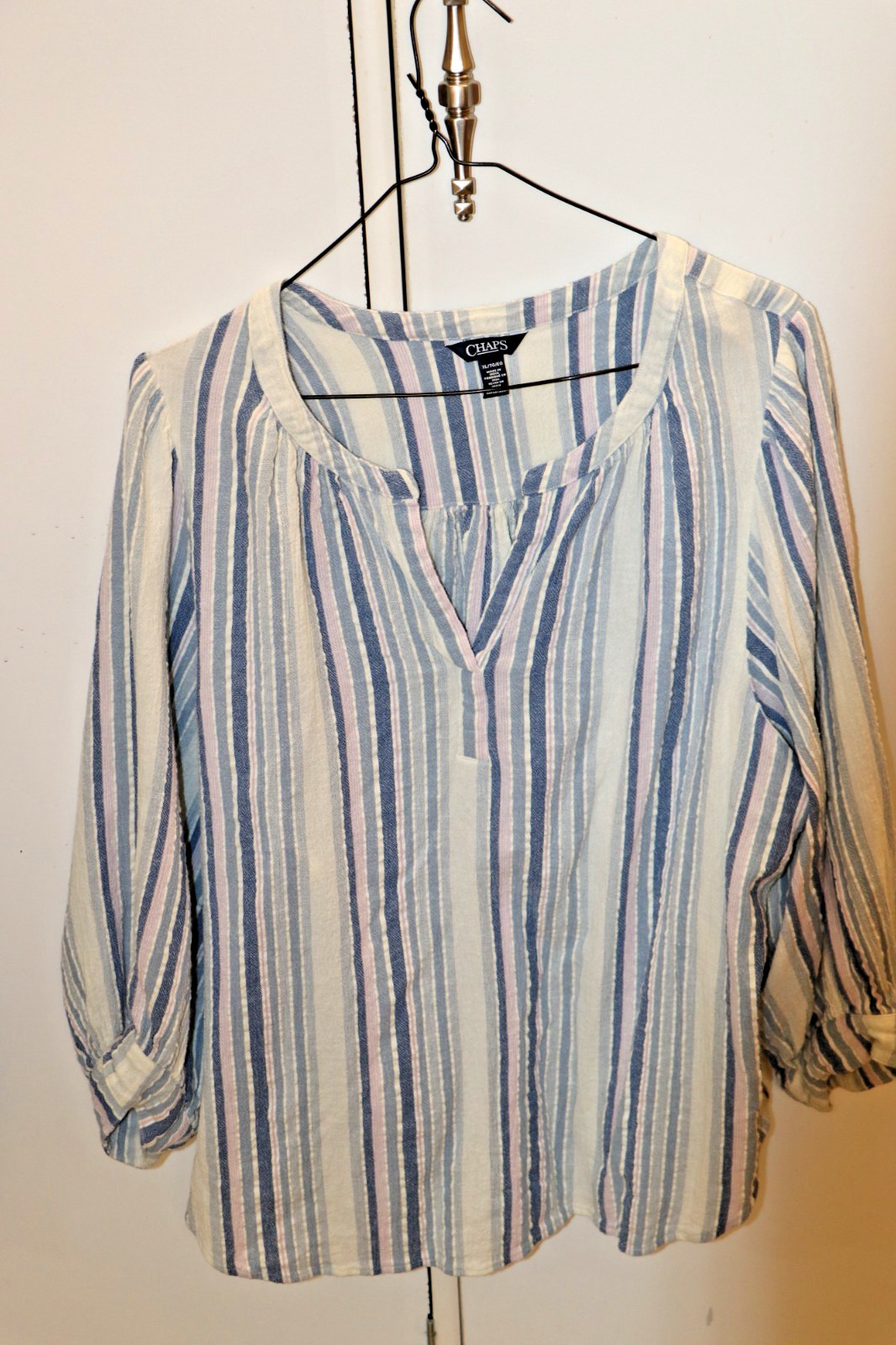CHAPS WOMENS V NECK SHADES OF BLUE & WHITE BOHO BLOUSE NEW W/O TAGS XL CHAPS WOMENS V NECK SHADES OF BLUE & WHITE BOHO BLOUSE NEW W/O TAGS XL