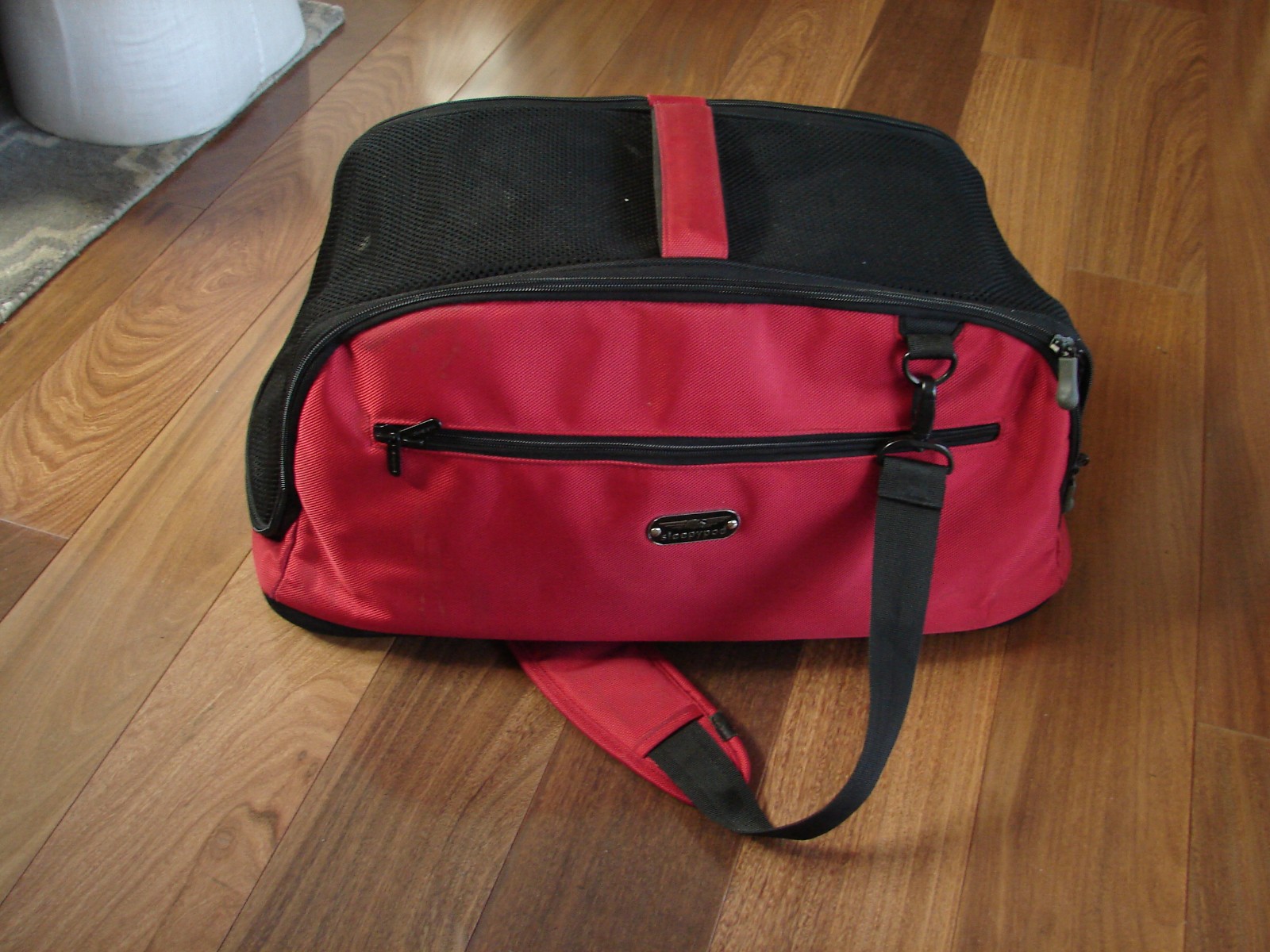 Sleepypod Air Cat & Dog Travel Bed & Carrier Strawberry Red 22 Inch