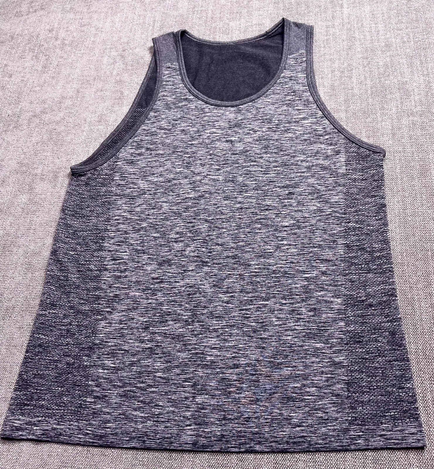 Lululemon Tank Top Womens Heather Blue Round Neck Pullover Gym Wear Workout Lululemon Tank Top Womens Heather Blue Round Neck Pullover Gym Wear Workout