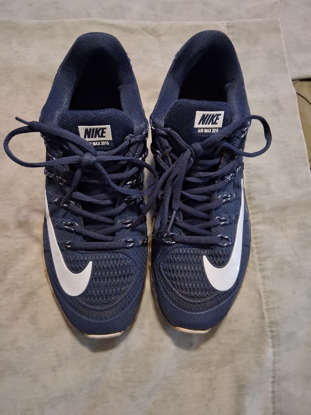 Nike Men’s Low Top Lace-Up Athletic Sneakers Black/White Rubber Outsole Nike Men’s Low Top Lace-Up Athletic Sneakers Black/White Rubber Outsole