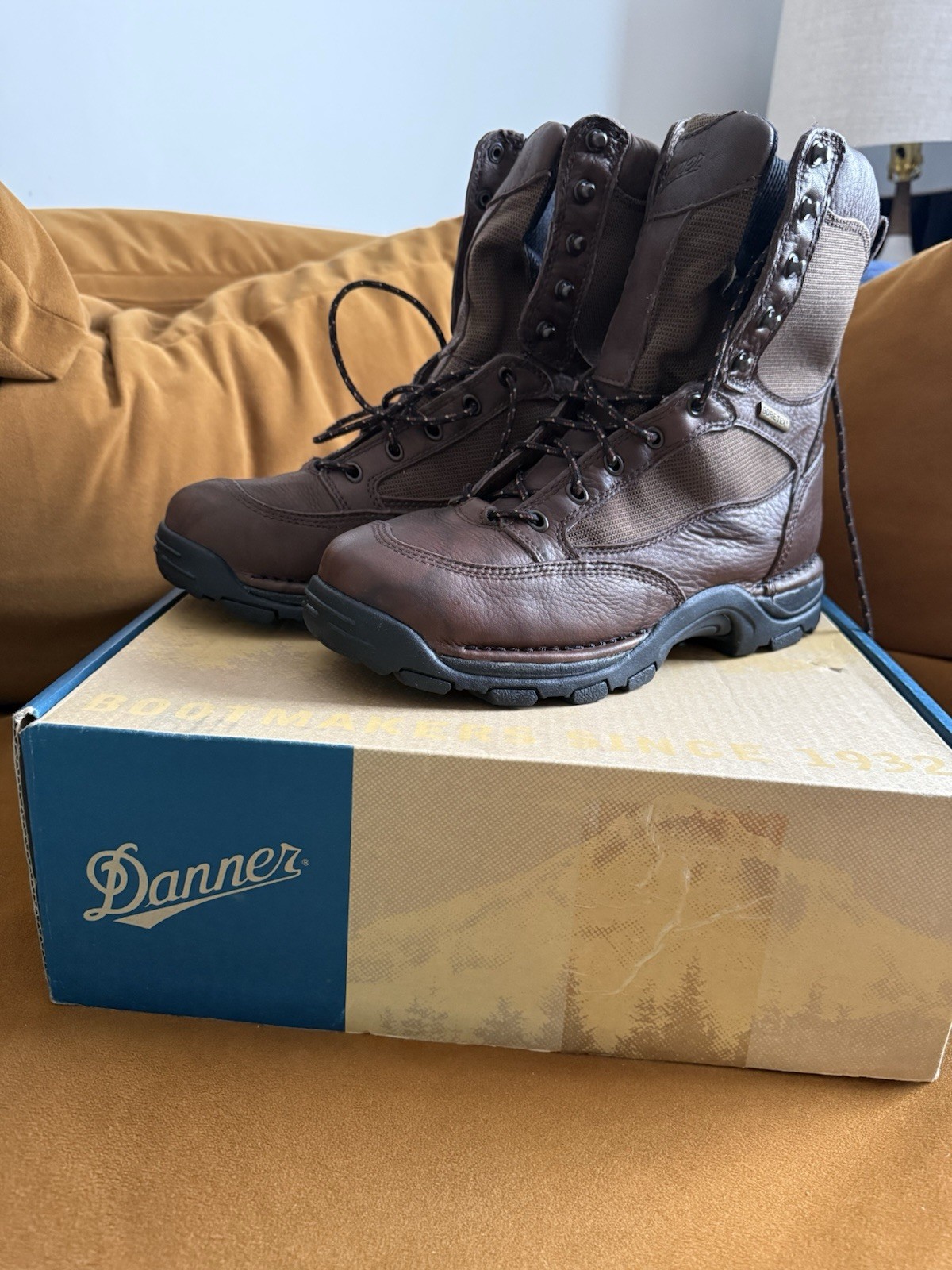 NIB Danner 8\ NIB Danner 8\