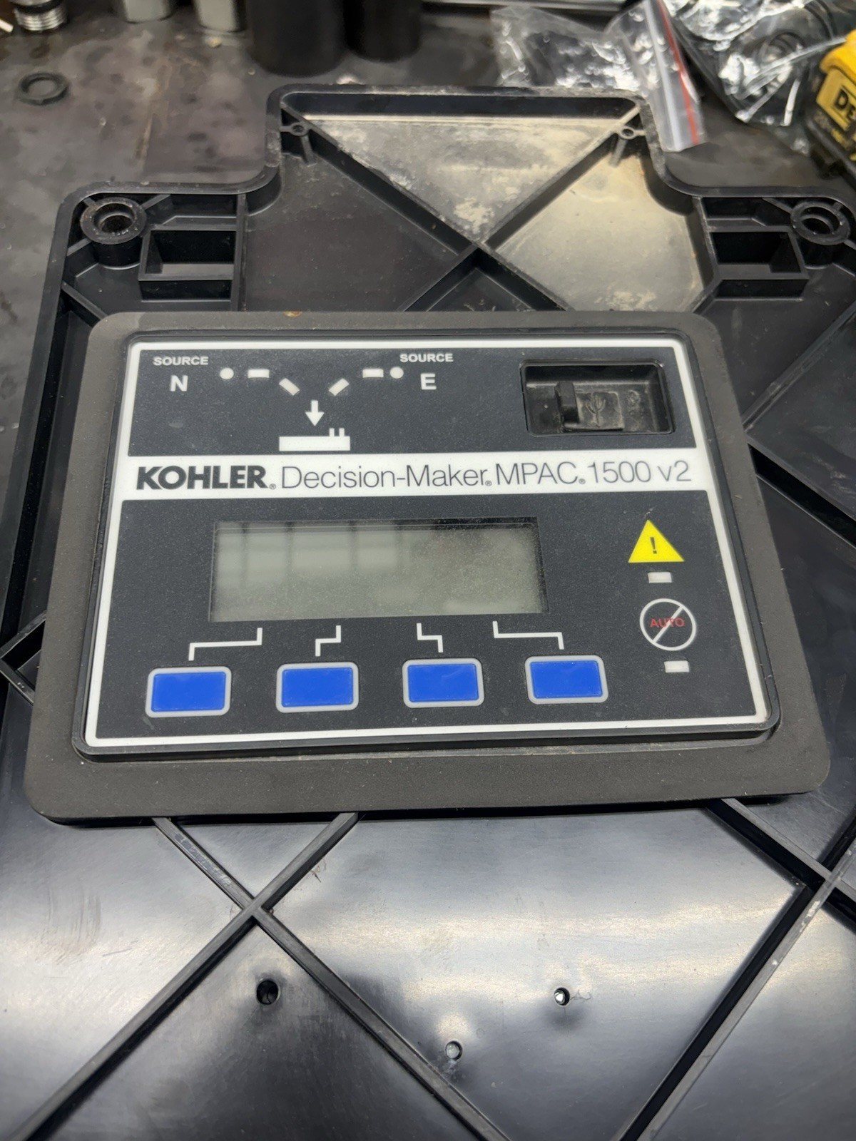 GM85884-7 Kohler MPAC1500 v2 transfer switch box (barley used)