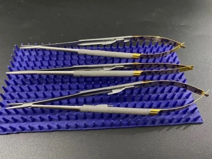 Lot of 3 Hu-Friedy Castroviejo Needle Holder Round Handle 18cm (7') NH5024SIM Lot of 3 Hu-Friedy Castroviejo Needle Holder Round Handle 18cm (7') NH5024SIM
