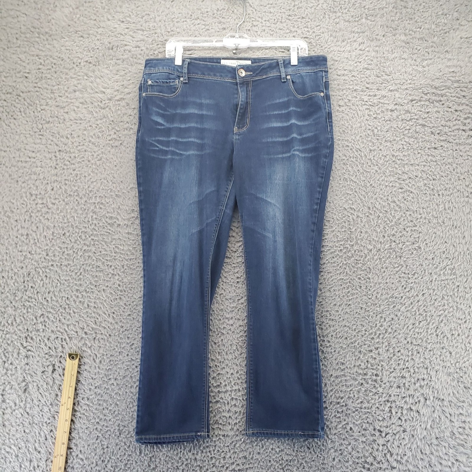 Cato Jeans Womens 16 Blue Contemporary Stretch Denim Straight Cropped *Read*