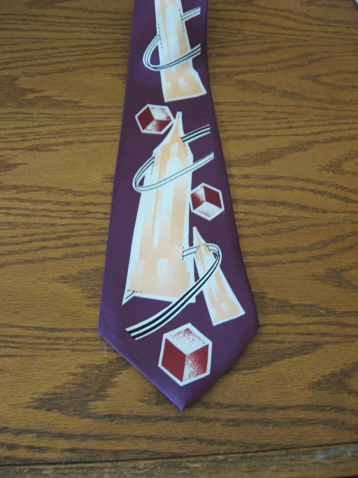 ~~Vintage~Empire State Bldg NYC~100% Silk Necktie~Saint Pierre of Calif ~NOS~~