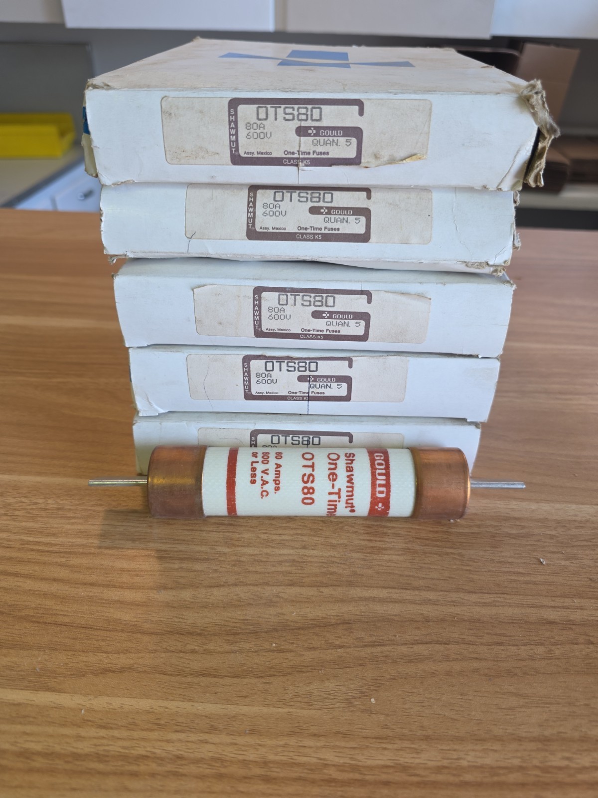 Lot Of 23 Gould Shawmut OTS80 / OTS-80 600 VAC 80 Amp Class K5 Fuses