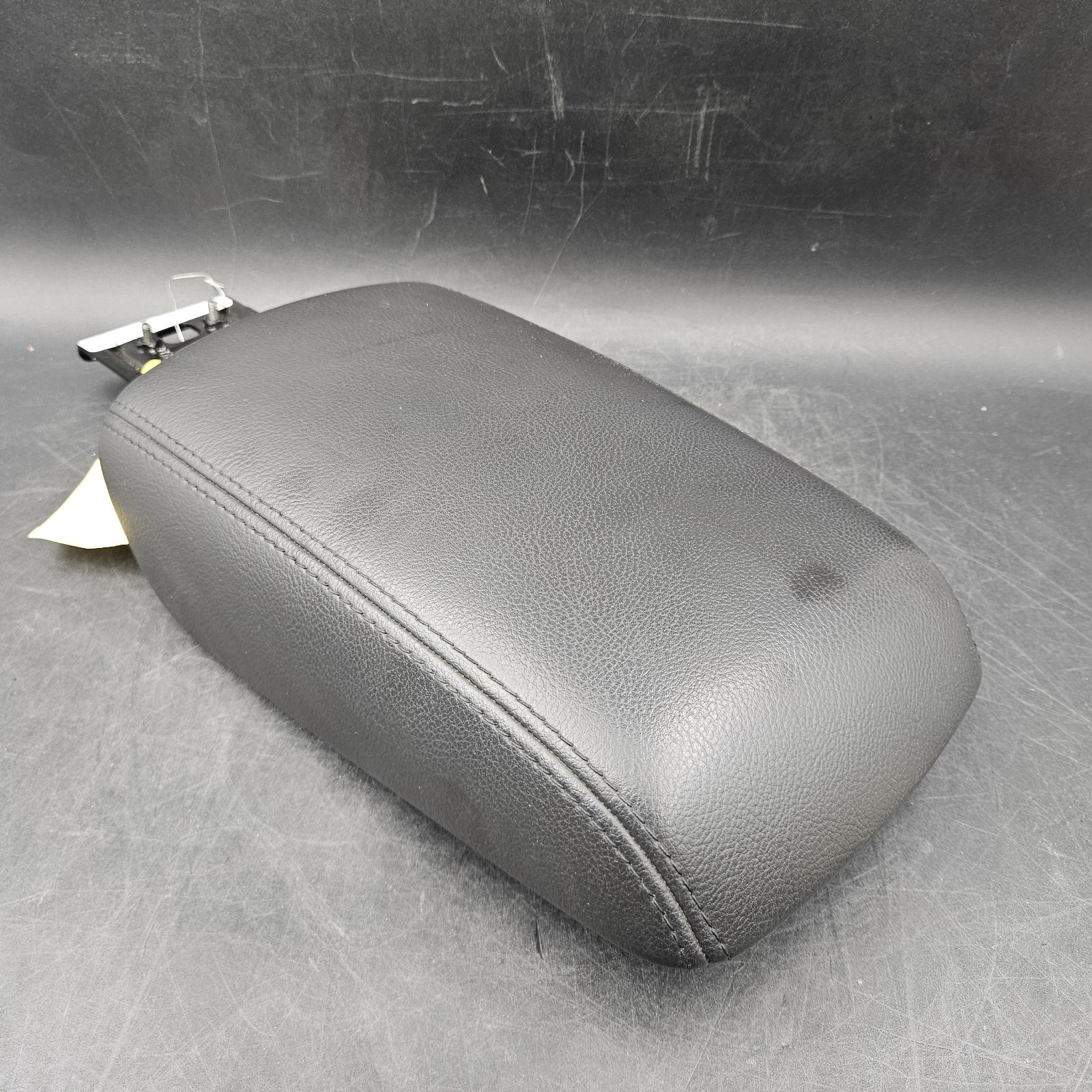 Fits 2012-18 Ford Focus Leather Armrest Center Console Lid Cover Black