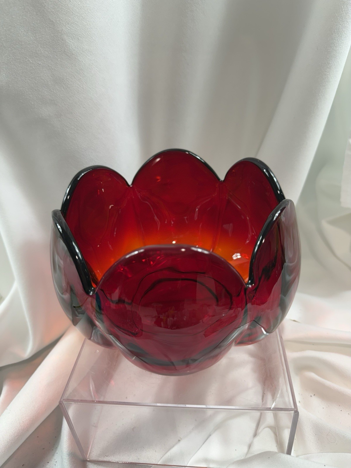 Vintage Heisey Style Red Amberina 6 Panel Petal Glass Bowl Scalloped cupped Lily Vintage Heisey Style Red Amberina 6 Panel Petal Glass Bowl Scalloped cupped Lily
