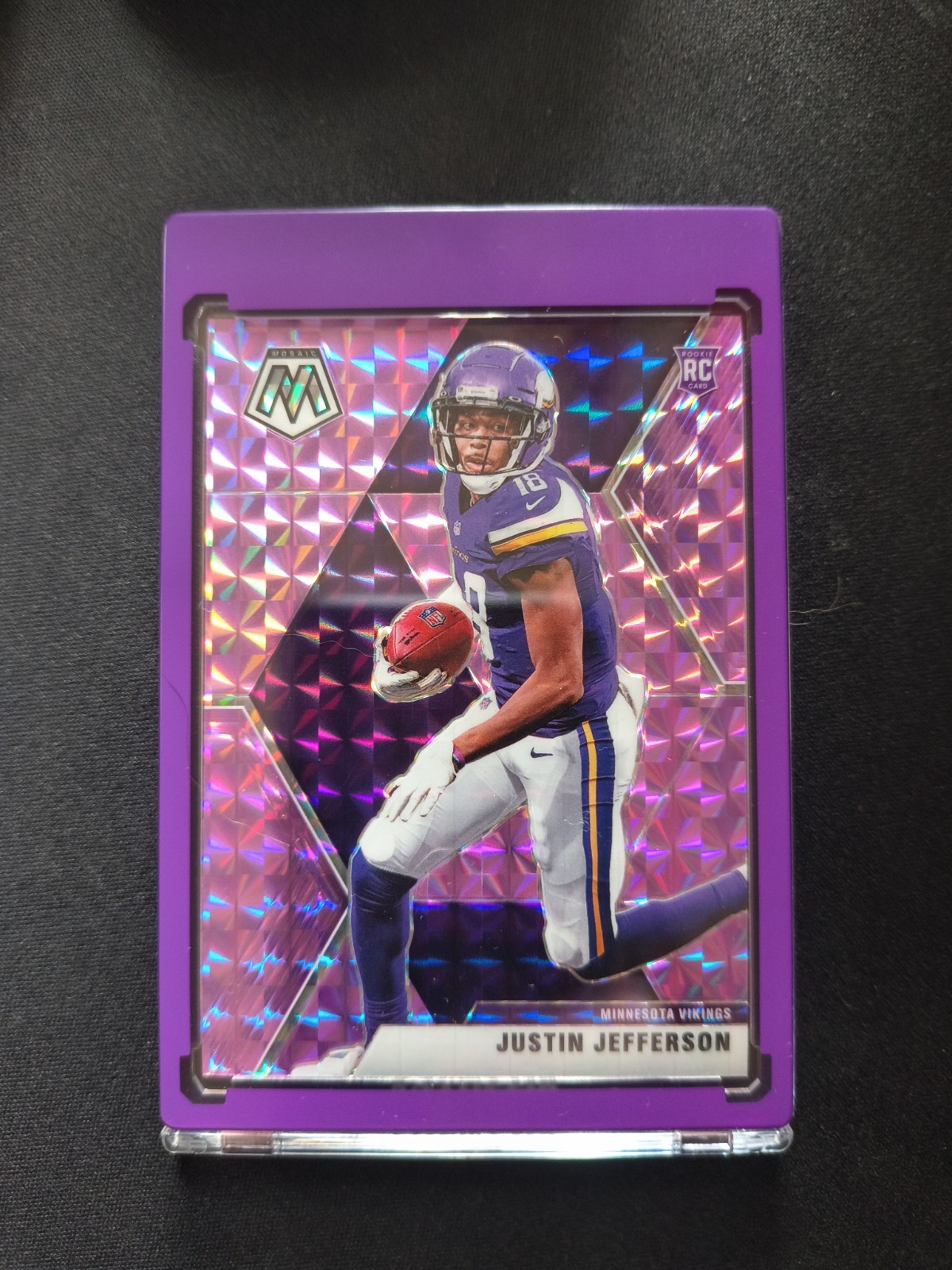 2020 Panini Mosaic - Rookies Justin Jefferson #209 Purple Mosaic Prizm /49 (RC) 2020 Panini Mosaic - Rookies Justin Jefferson #209 Purple Mosaic Prizm /49 (RC)