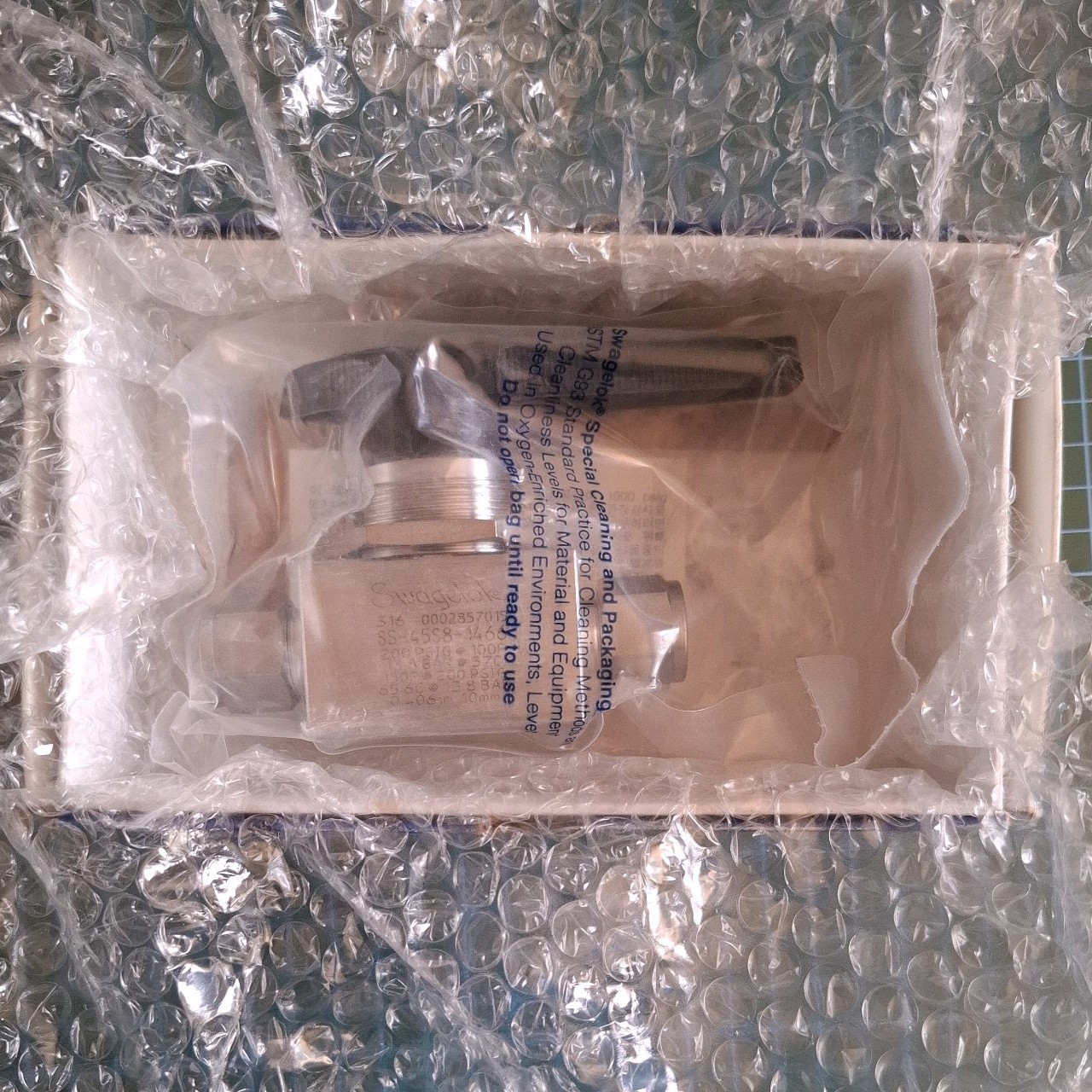 Swagelok SS-45S8 1466 ball valve