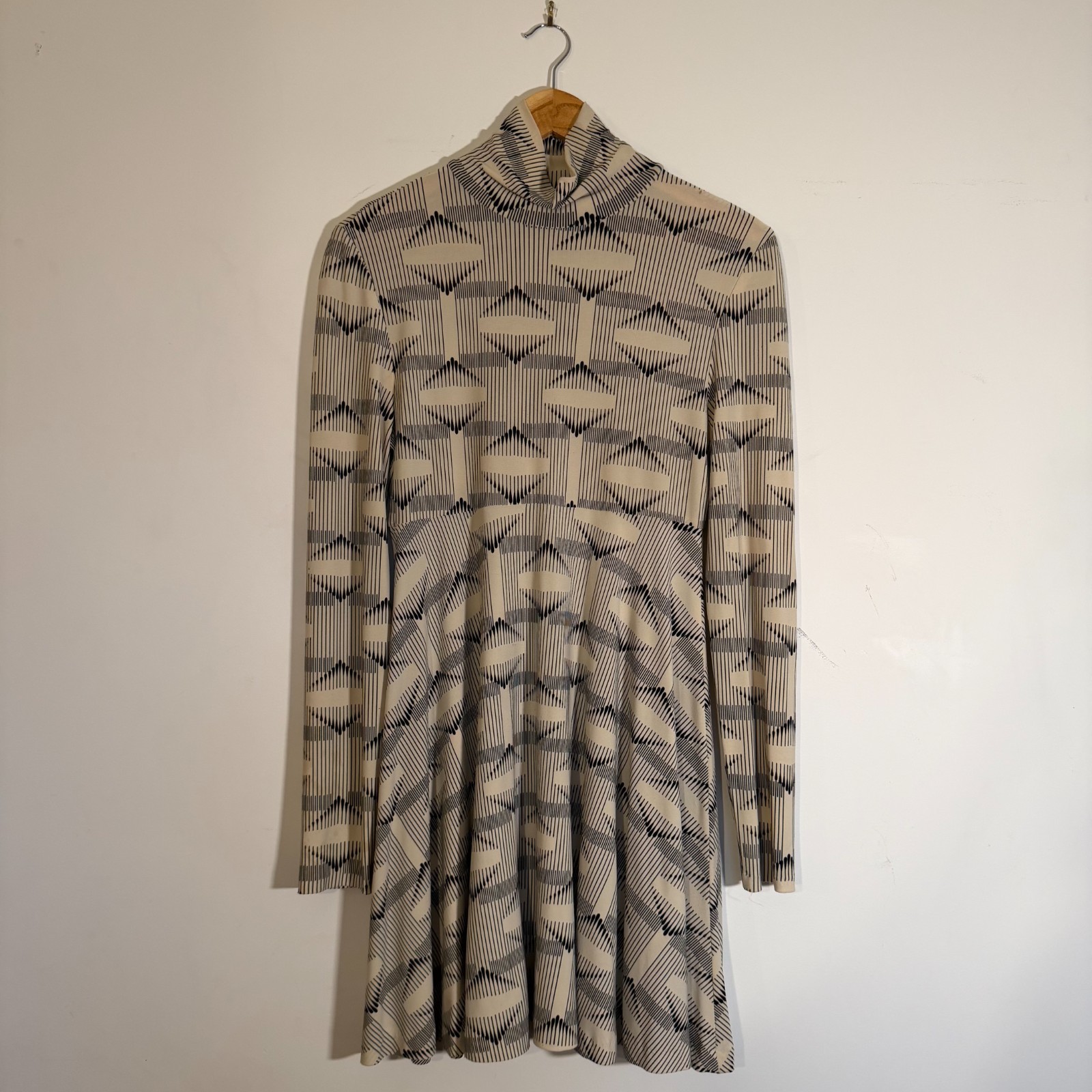 VTG 1970s Women\'s Mod Long-sleeve Spandex Geometric Mock Neck Dress VTG 1970s Women\'s Mod Long-sleeve Spandex Geometric Mock Neck Dress