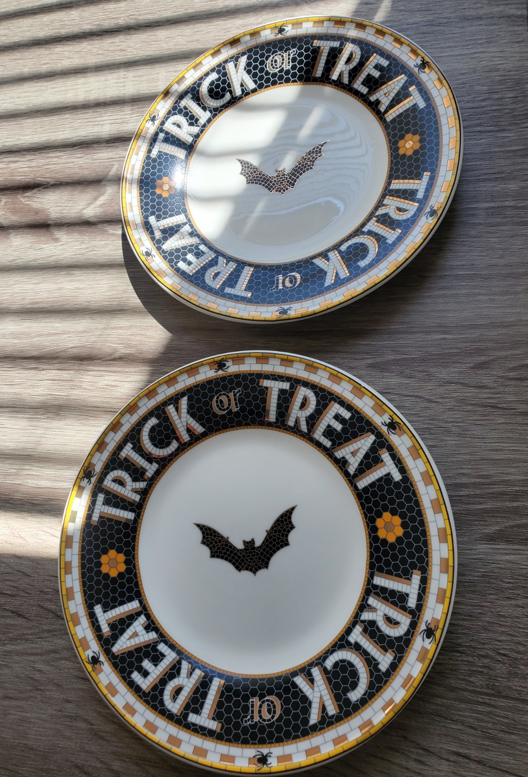 Anthropologie Bistro Tile Halloween Bat & Spider Plate Stoneware Set Of 2 Plates