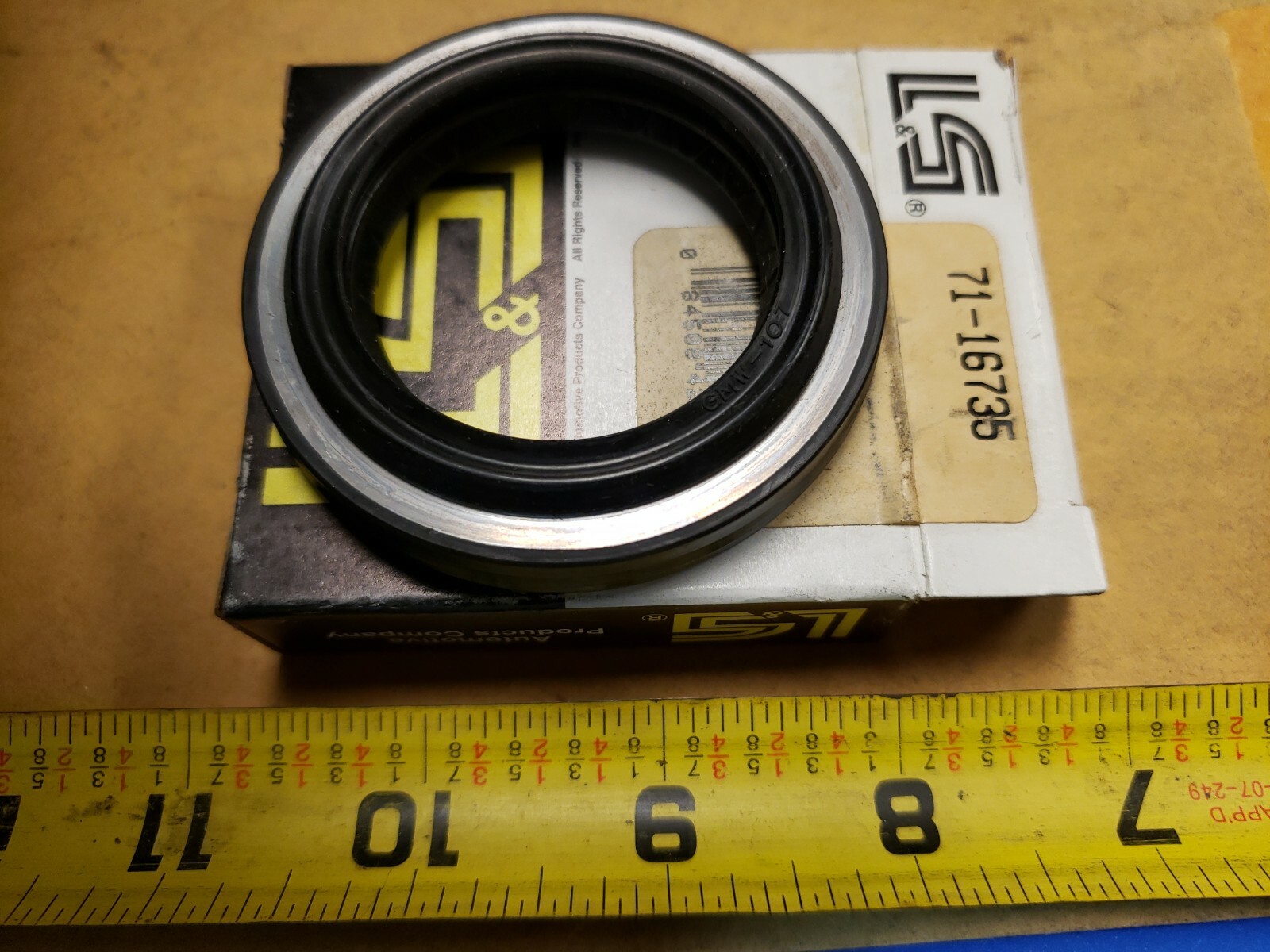 NOS L&S 16735 BEARINGS & OIL SEALS NOS L&S 16735 BEARINGS & OIL SEALS