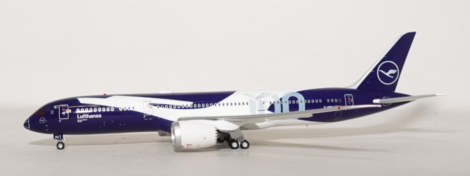 1:400 Aviation400 Lufthansa B 787-900 D-ABPU 92521 WB4063 Airplane Model