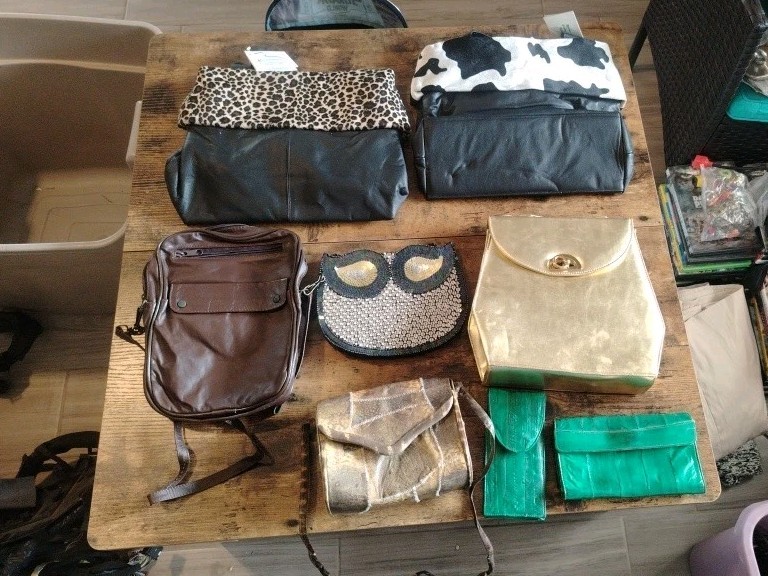 Lot 8 Vintage Leather Clutch Bags Cow Leopard Print Eel Skin Gold Evening Purse Lot 8 Vintage Leather Clutch Bags Cow Leopard Print Eel Skin Gold Evening Purse