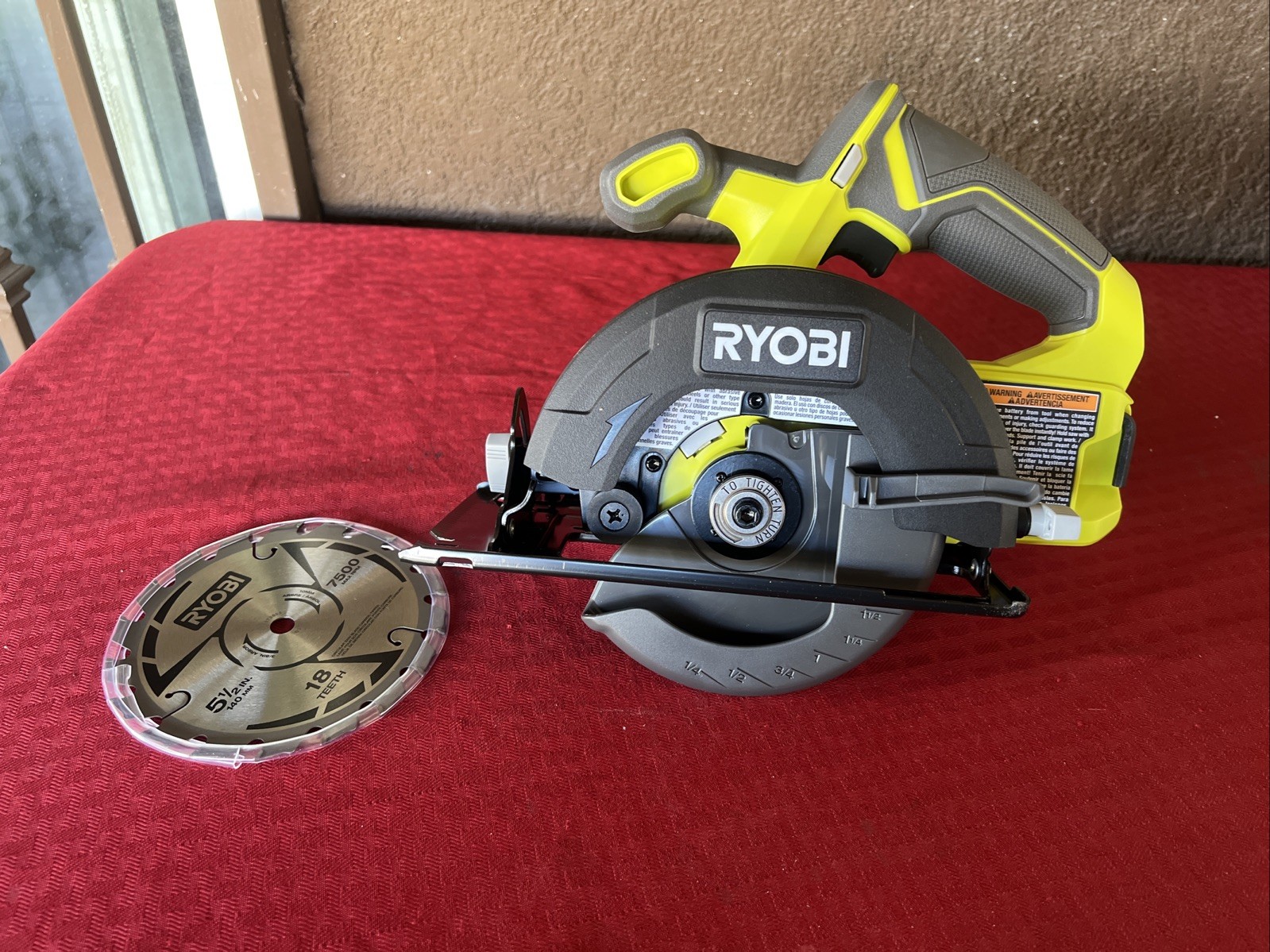 NEW Ryobi ONE+ 18V PCL500B 5-1/2 in Circular Saw TOOL ONLY with Blade