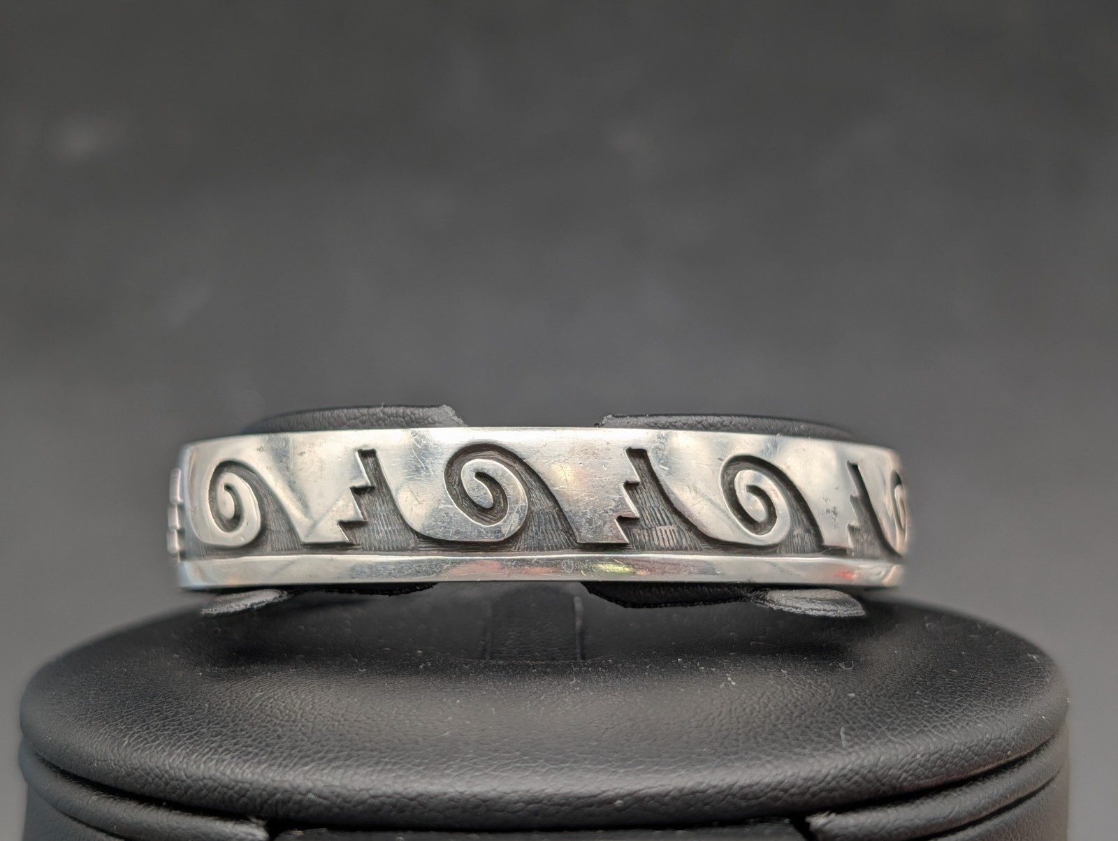 Vintage Hopi Lawrence Saufkie Sterling Silver Wave Overlay Cuff Bracelet Signed