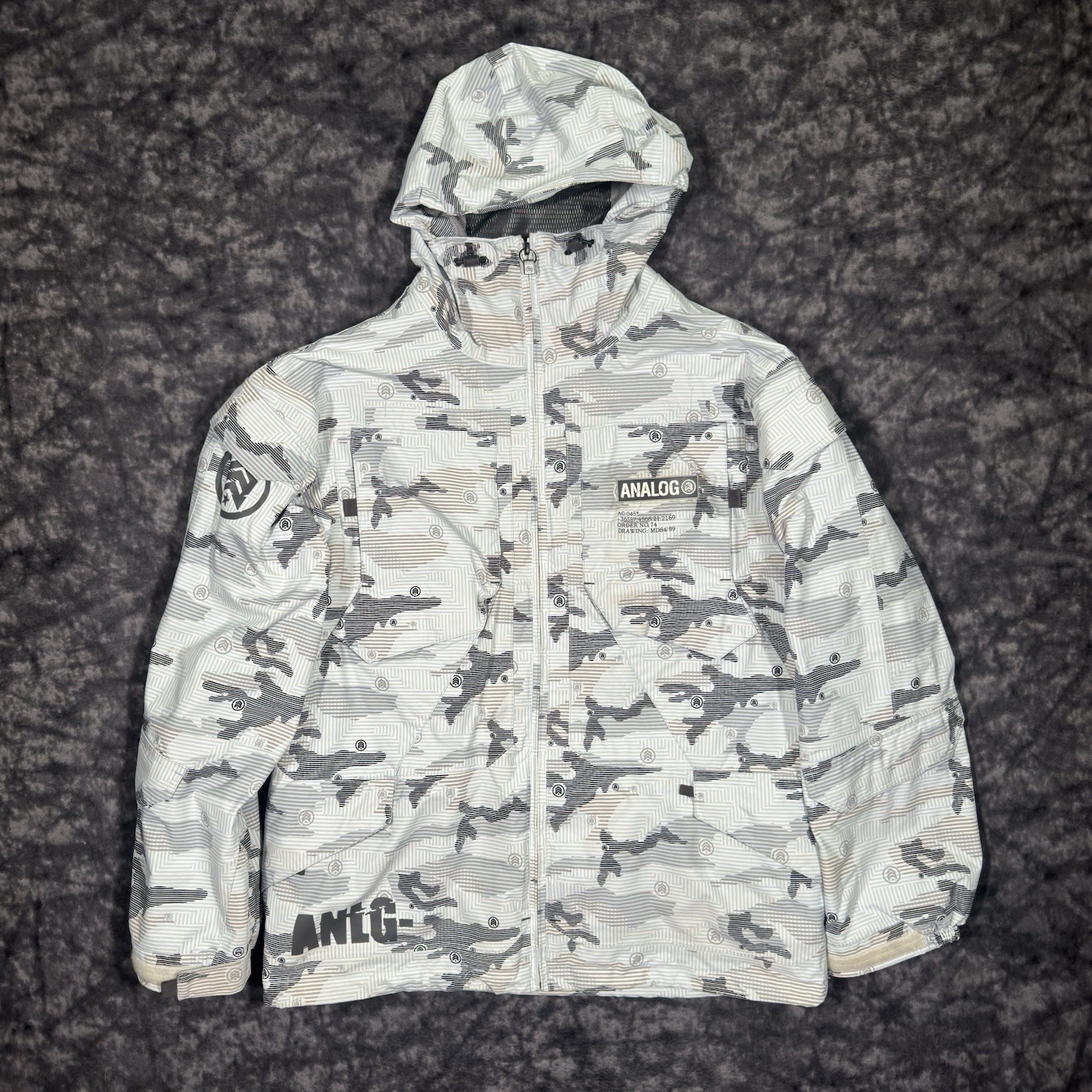 ANALOG x Burton White Camo Snow Jacket Mens Size M All Over Ski Hooded ANALOG x Burton White Camo Snow Jacket Mens Size M All Over Ski Hooded