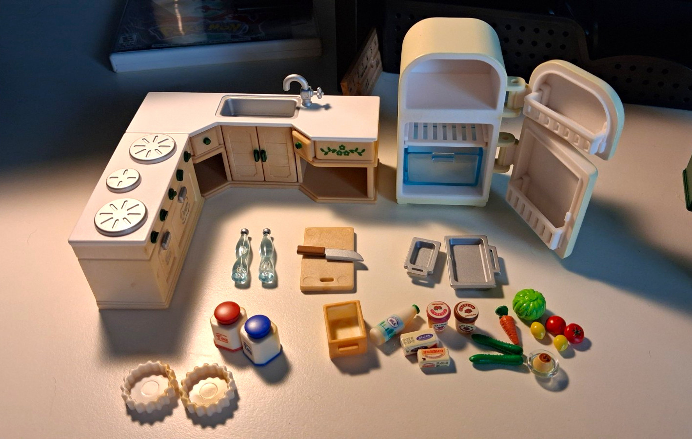 1999 Sylvanian Families Kitchen Set + Accessories
