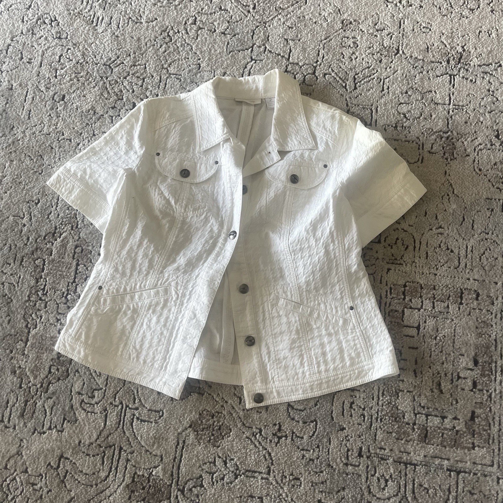 CHICOS short Sleeve Top button Closure
