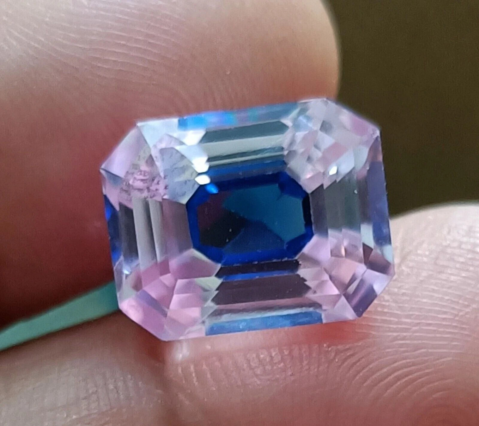 AAA+ 20.15 CT Natural Bi-Color Pitambari Sapphire Emerald Certified Gemstone Cut