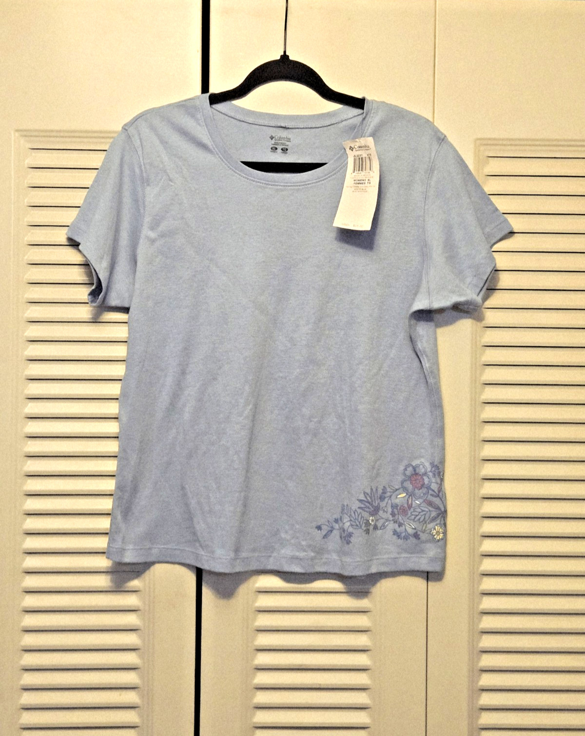 Columbia Women\'s Blue w/Floral Short Sleeve T-Shirt Size XL NWT -See comments Columbia Women\'s Blue w/Floral Short Sleeve T-Shirt Size XL NWT -See comments