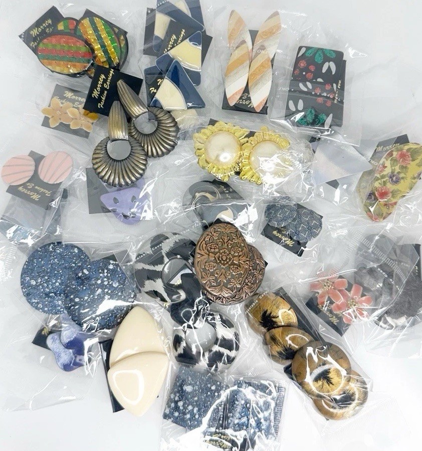NOS DeadStock Earring Lot 80s Vintage 25+ Pair New Old Stock Retro Costume NOS DeadStock Earring Lot 80s Vintage 25+ Pair New Old Stock Retro Costume