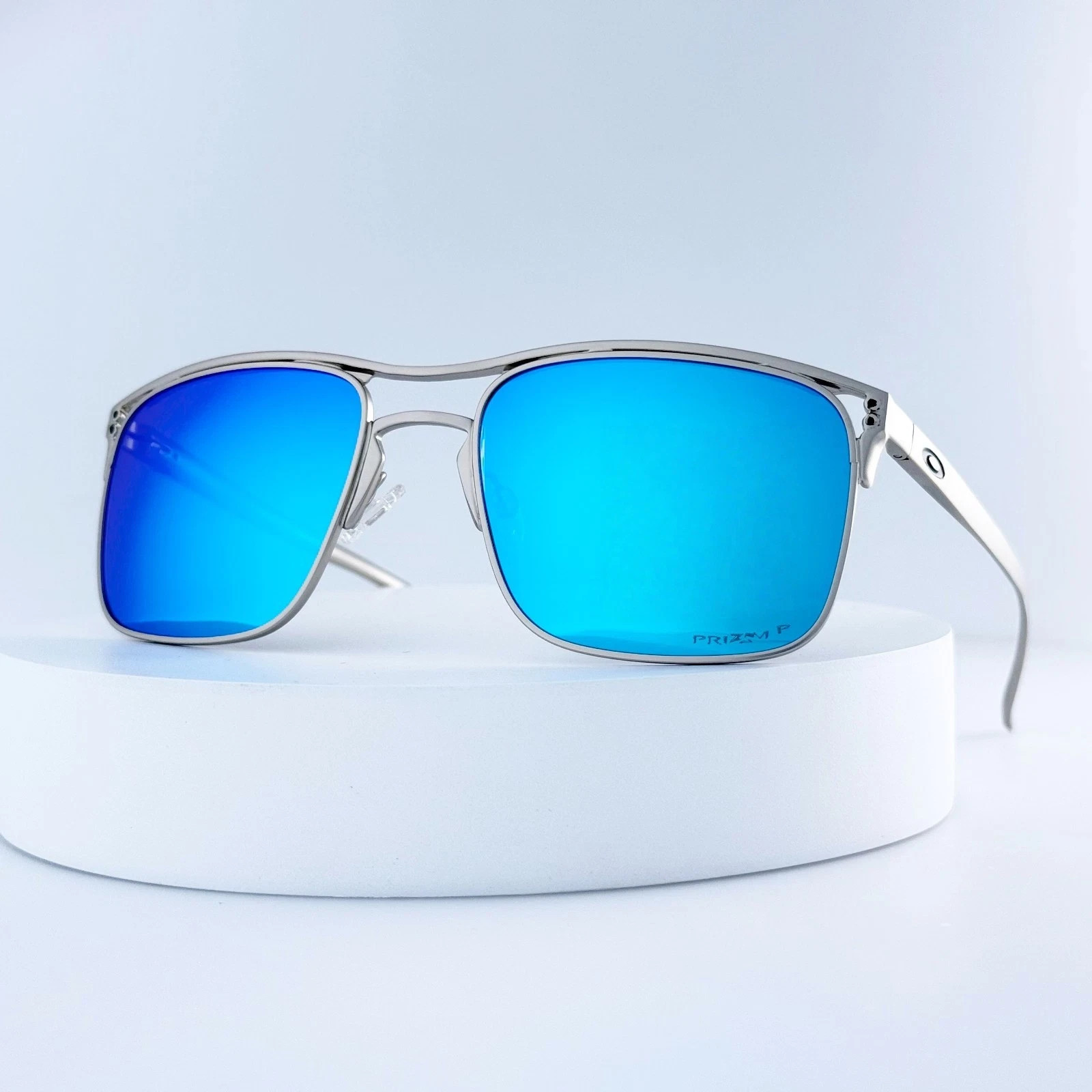 Oakley Holbrook Ti OO6048 Sunglasses/ Silver Frame Blue Polarized Lens Oakley Holbrook Ti OO6048 Sunglasses/ Silver Frame Blue Polarized Lens