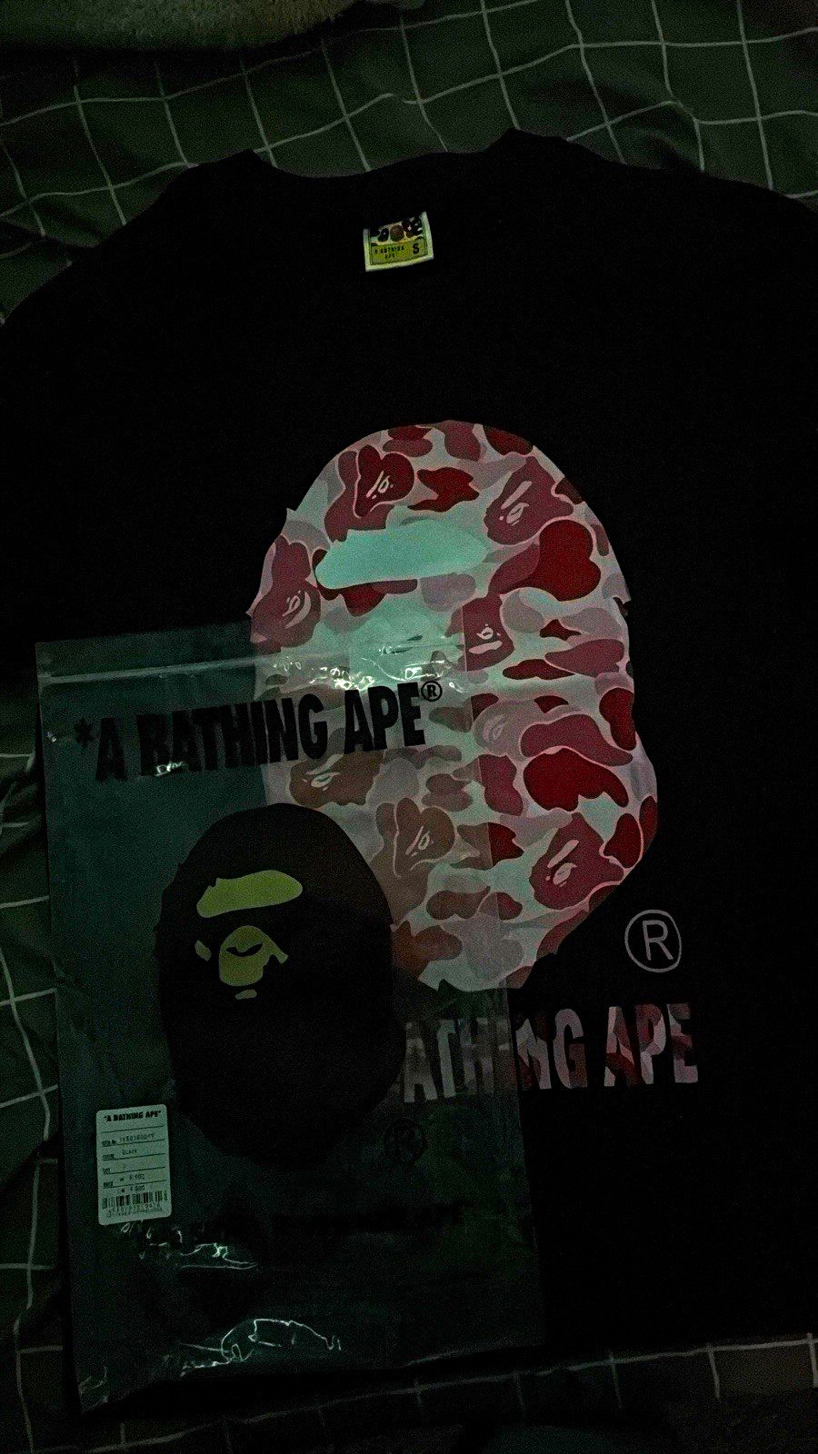 A Bathing Ape Men\'s Black Graphic Logo Print T-Shirt Size S Regular A Bathing Ape Men\'s Black Graphic Logo Print T-Shirt Size S Regular