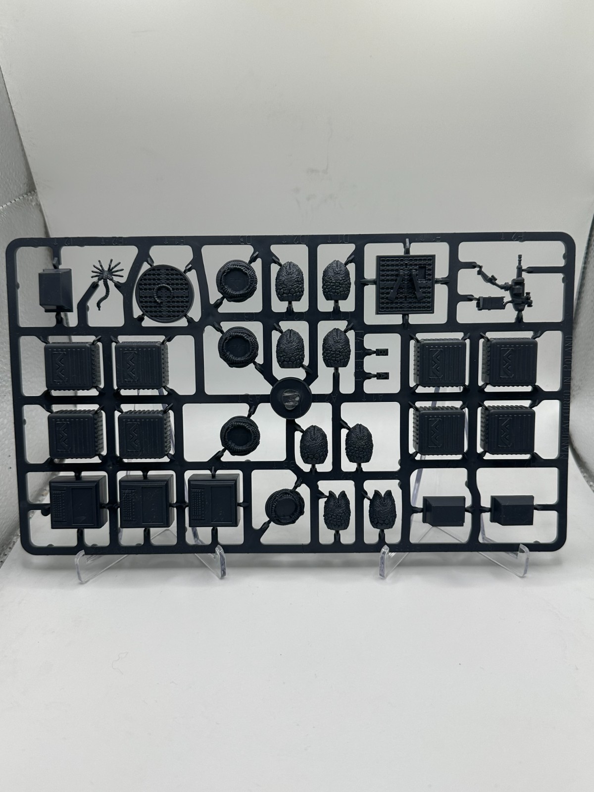 Gale Force 9 Aliens Assets & Hazards Miniature Sprue Unpainted Uncut Gale Force 9 Aliens Assets & Hazards Miniature Sprue Unpainted Uncut