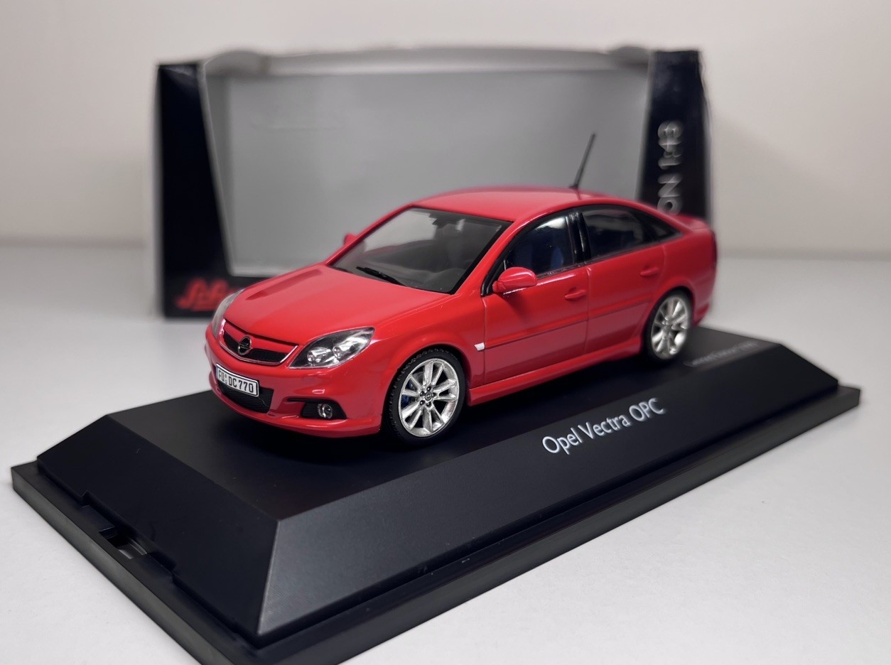 Schuco 1:43 Opel Vectra C OPC Mk3 Red Rare Model Car (04961) (Vauxhall VXR
