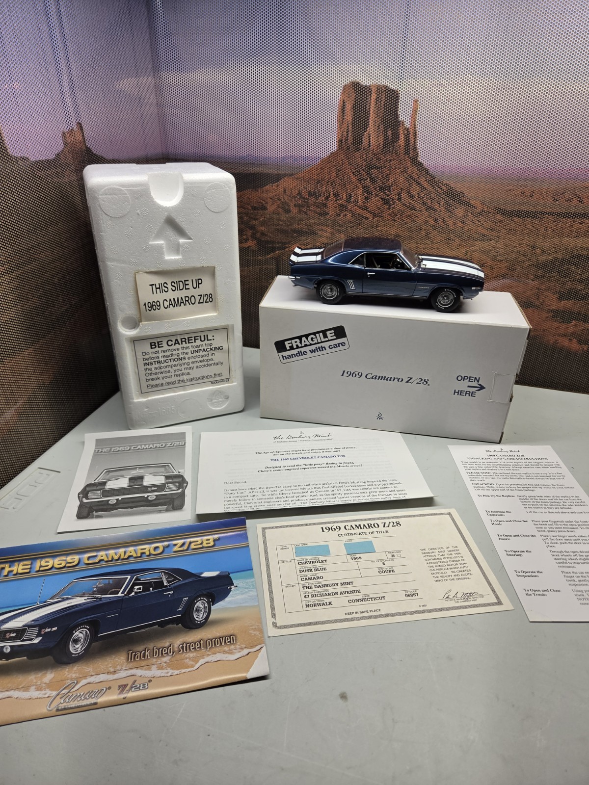 Danbury Mint 1969 Chevrolet camaro Z28 Rally Sport Danbury Mint 1969 Chevrolet camaro Z28 Rally Sport