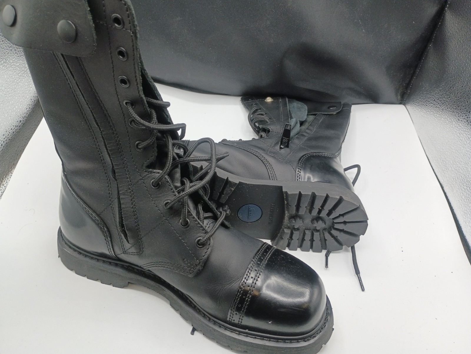 Bates - Paratrooper/11\ Bates - Paratrooper/11\