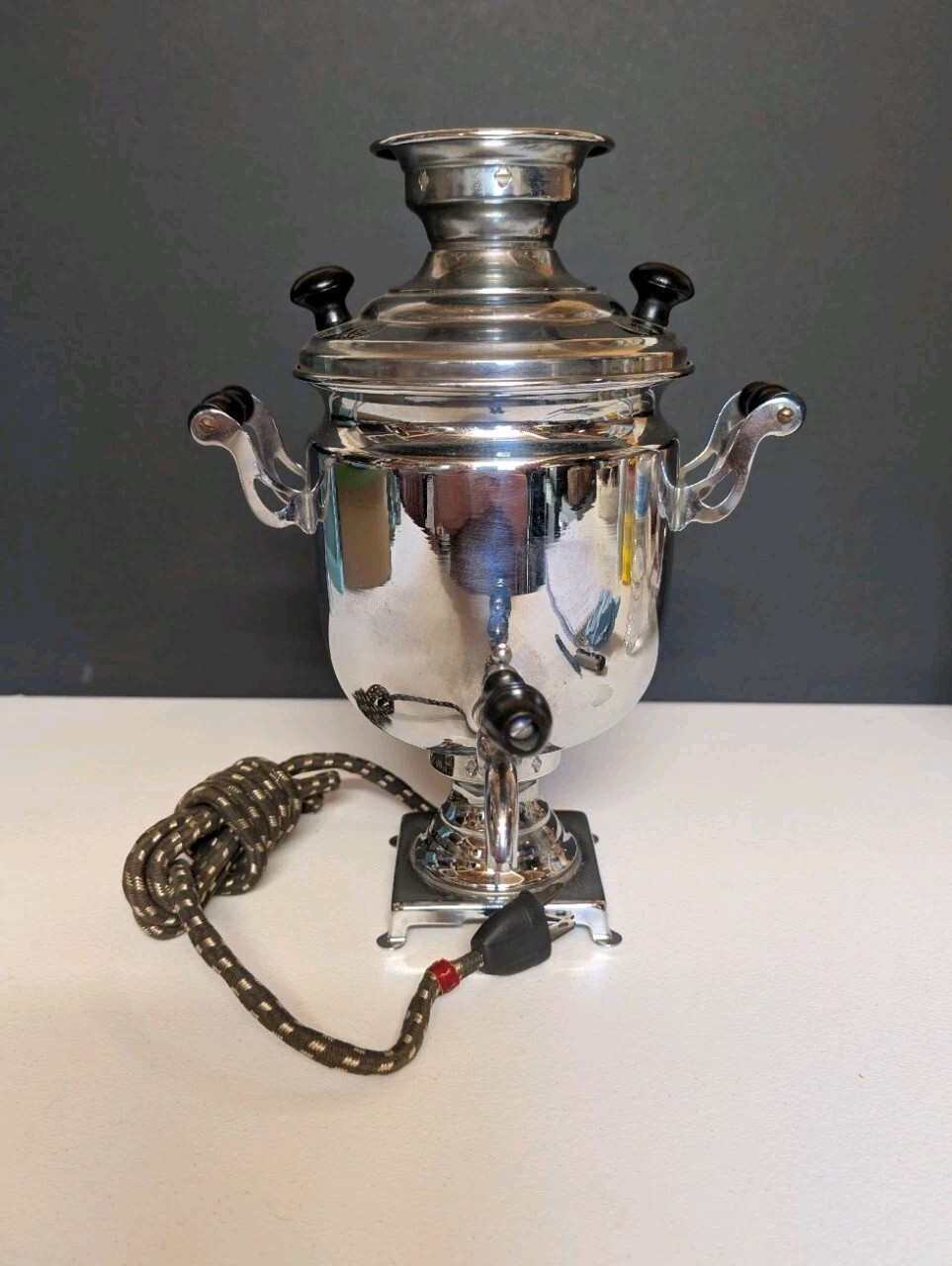 Vintage Electric Russian Samovar Tea Kettle With Medal Hallmarks/Award Stamps Vintage Electric Russian Samovar Tea Kettle With Medal Hallmarks/Award Stamps