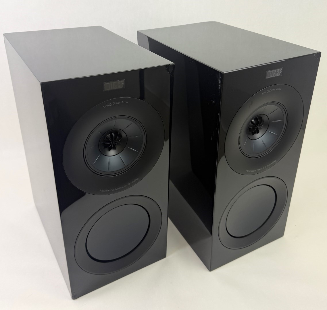 KEF R3 Meta Bookshelf Speakers (Pair) - Gloss Black - Read