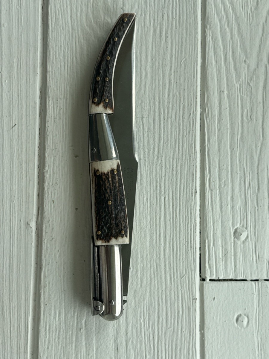 VINTAGE J.J. MARTINEZ 18-INCH CARRACA NAVAJA WITH STAG HORN (TDW045875)