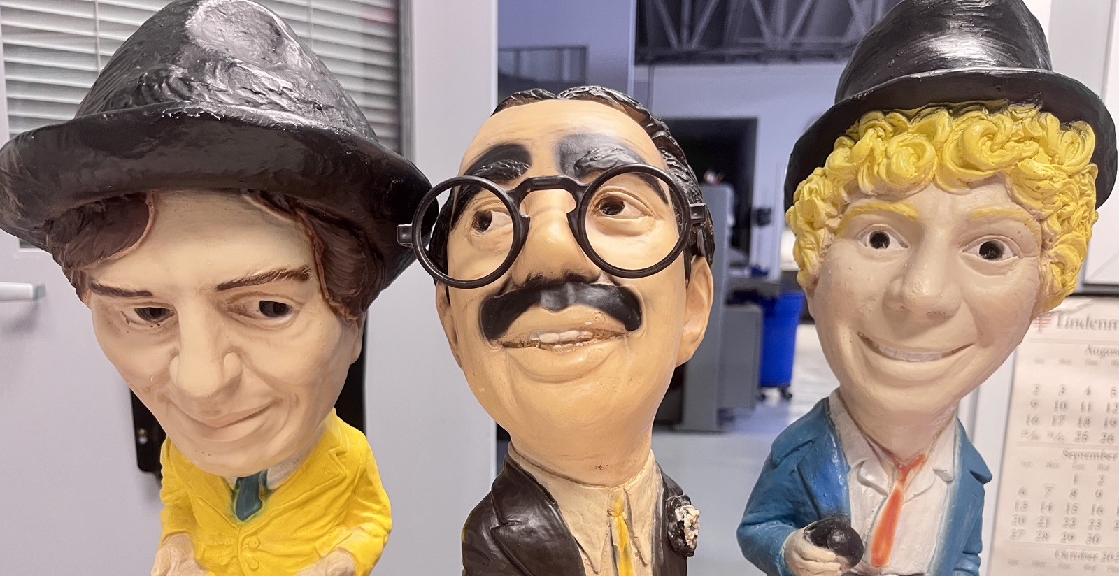 1973 ORIGINAL VINTAGE  ESCO CHALKWARE STATUE  MARX BROTHERS CHICO HARPO GROUCHO