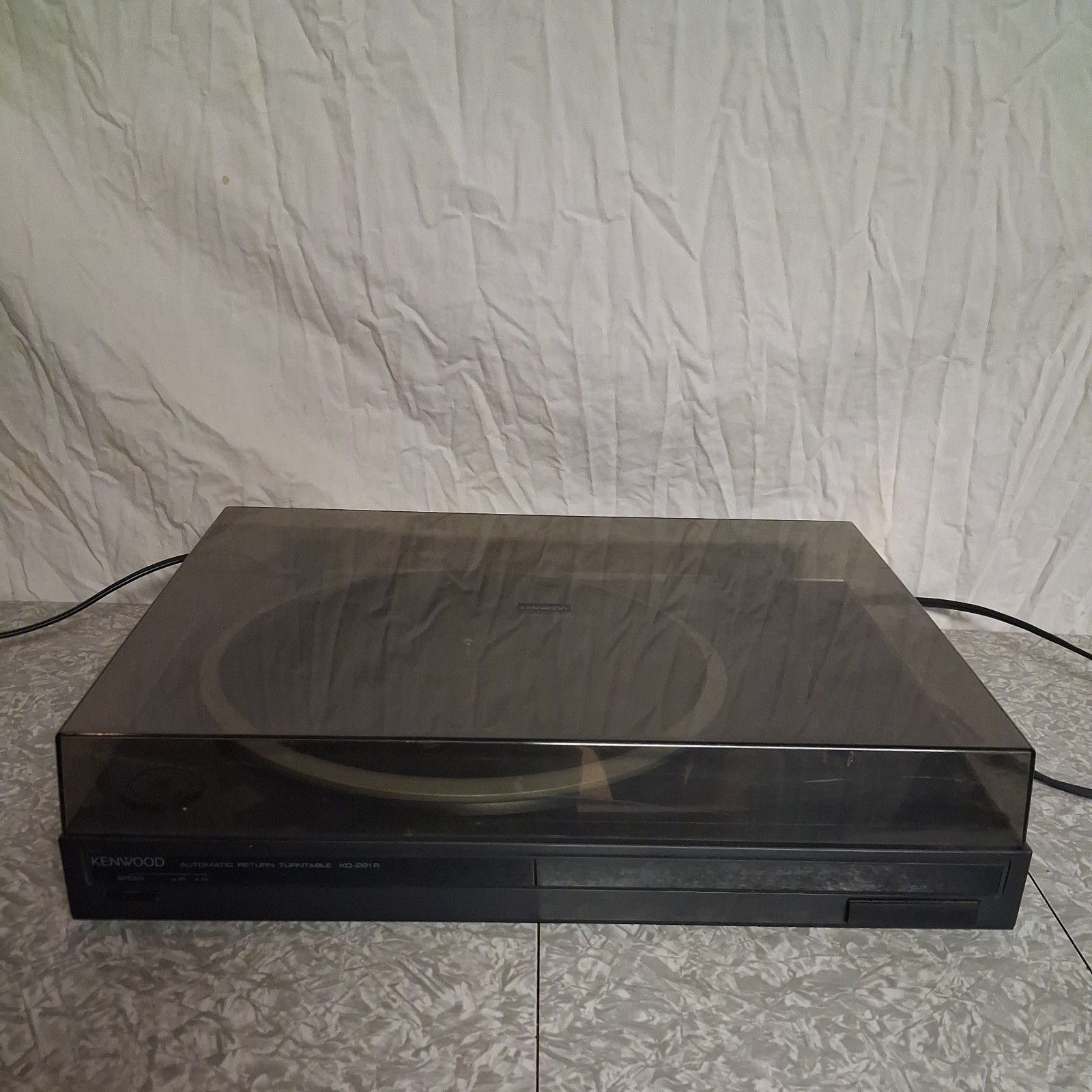 Vintage Kenwood KD-291R Belt Drive Semi-Automatic Turntable - As Is Vintage Kenwood KD-291R Belt Drive Semi-Automatic Turntable - As Is